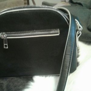 EUC Sole/Society Crossbody bag